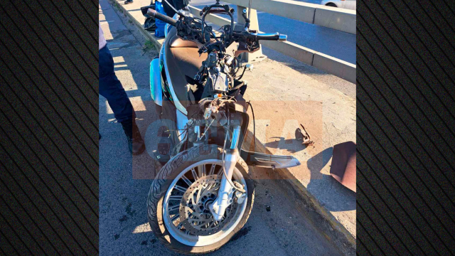 Σοβαρό τροχαίο στον Κηφισό - Μηχανάκι έπεσε πάνω σε φορτηγό, νεκρός ο 42χρονος αναβάτης 