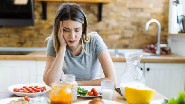 Κατάθλιψη: Ποια είναι η δημοφιλής δίαιτα που διώχνει βάρος και στεναχώρια
