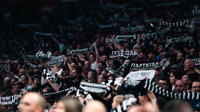 Παρτίζαν: Αποδοκιμασίες στην εμφάνιση των παικτών, ύβρεις για τον πρόεδρο και αποθέωση Ομπράντοβιτς στο παιχνίδι με τη Μπάγερν, δείτε βίντεο