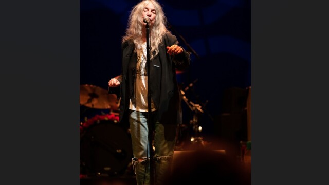 Πάτι Σμιθ: 'Έρχεται τον Μάιο στην Αθήνα για συναυλία 