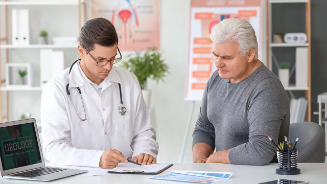 Καρκίνος προστάτη: Ποια είναι τα πρώτα ανησυχητικά συμπτώματα; Γιατρός του Χάρβαρντ εξηγεί
