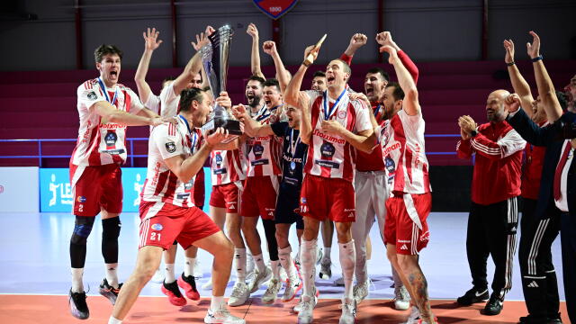 ΠΑΟΚ - Ολυμπιακός 1-3: Ερυθρόλευκη κυριαρχία στον τελικό και 8ος τίτλος Λιγκ Καπ για τους Πειραιώτες, βίντεο 