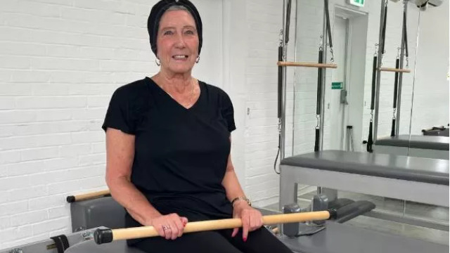 Στα 72 της νίκησε τον πόνο με Pilates – Τώρα νιώθει 30 χρόνια νεότερη