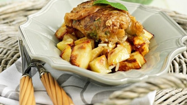 Τζιγεροσαρμάδες: Τι είναι και γιατί θεωρούνται χριστουγεννιάτικος μεζές σε πολλές περιοχές
