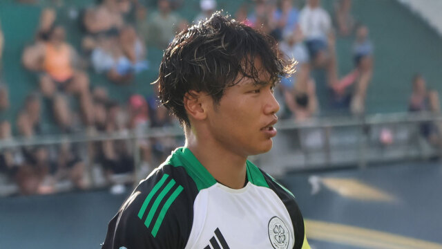 Ζέσταμα με τα... μάτια: Η ιδιαίτερη προθέρμανση του Χατάτε της Σέλτικ που δημιούργησε ερωτηματικά