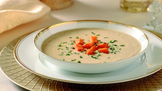 Βελουτέ κάστανου με καραμελωμένες γλυκοπατάτες