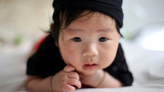 Η Κίνα φορολογεί τα προφυλακτικά για να αυξήσει τις γεννήσεις!