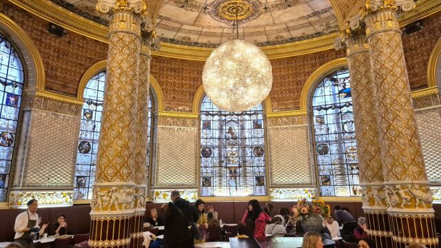 5 ξεχωριστά café σε διάσημα μουσεία και ενδιαφέρουσες γκαλερί του Λονδίνου
