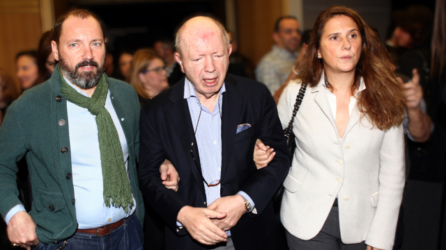 Επεισόδιο Νο3 στον εμφύλιο Ψυχάρη: «Θα τρίζουν τα κόκαλα του πατέρα σου», απαντά η χήρα στον γιο του εκδότη