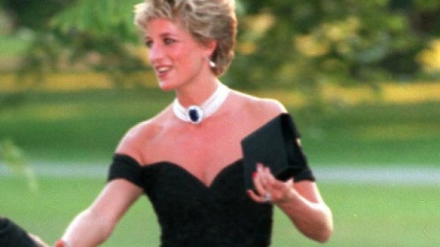 Η παράξενη σύνδεση ανάμεσα στο «Revenge Dress» της πριγκίπισσας Diana και τον Jeffrey Epstein
