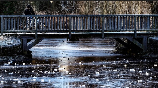 Γερμανία: Οι πιο κρύες γιορτές εδώ και 15 χρόνια, υπερπλήρη τα επείγοντα λόγω πτώσεων στον πάγο