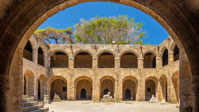 Ένα πολιτιστικό ταξίδι για το 2026: 10 στάσεις στην Παλιά Πόλη της Ρόδου, τον θησαυρό ιστορίας των Δωδεκανήσων