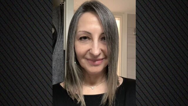 Η Άντζυ Σαμίου έδειξε το νέο look στα μαλλιά της, δείτε βίντεο
