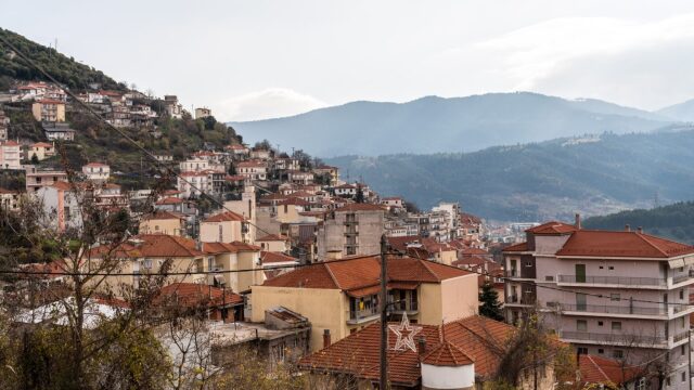 Ταξίδι στο Καρπενήσι του χειμώνα: Ένας οδηγός εμπειριών για όλους