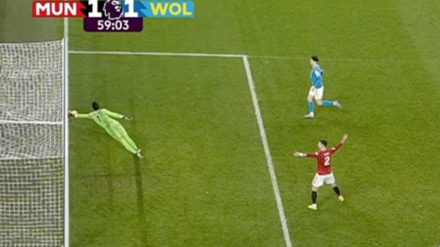 Premier League: Η «μυθική» απόκρουση του Σα που τρέλανε τους Άγγλους (vid)