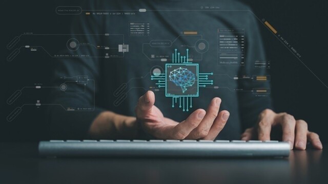 Ποιοι όμιλοι επενδύουν σε εταιρείες πληροφορικής: Τα deals, τα σχέδια και οι νέες κινήσεις