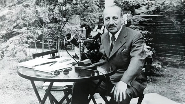 «Εδώ δεν μπορώ να ζήσω»: 120 επιστολές για το διαχρονικό brain drain από τον Γεώργιο Παπανικολάου εφευρέτη του τεστ Παπ
