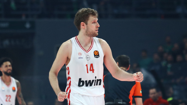 Βίντεο: Πήρε το ντέρμπι «αιωνίων» ο Ολυμπιακός, διπλό του Ερυθρού Αστέρα στην Τουρκία, νίκες για Ρεάλ, Φενέρ, Βίρτους 