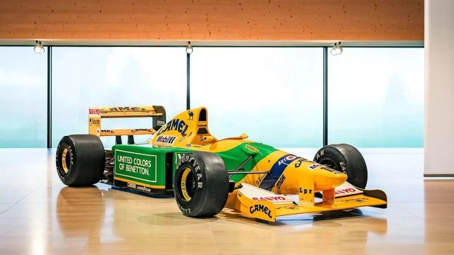 Σε δημοπρασία η Benetton του Σουμάχερ