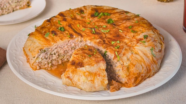 Λαχανοντολμάς σαν πίτα: Βήμα - βήμα η διαδικασία από τη food blogger Εύα Μονοχάρη