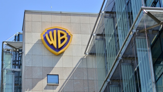 Η Warner Bros απορρίπτει εκ νέου την πρόταση της Paramount και επιμένει στη συμφωνία με το Netflix