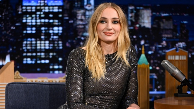 Σόφι Τέρνερ: Όταν ακούω το τραγούδι τίτλων του Game of Thrones μου προκαλεί μετατραυματικό στρες