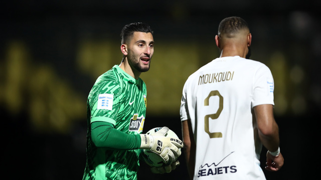 Ο Άρης έκοψε τη φόρα της ΑΕΚ (1-1) και την γκρέμισε από την κορυφή, δείτε τα γκολ