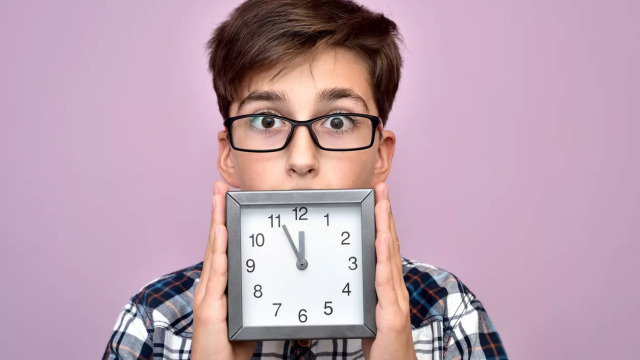 Αιωνίως αργοπορημένοι; Πότε μπορεί να είναι σύμπτωμα ΔΕΠΥ
