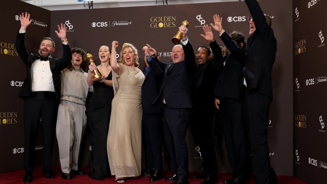 Χρυσές Σφαίρες 2026: «Μια μάχη μετά την άλλη», «Hamnet» και «Adolescence» οι μεγάλοι νικητές
