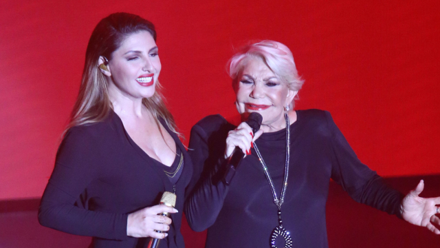 Έλενα Παπαρίζου: Τα δάκρυά μου έπεφταν ποτάμι, ήταν τόσο από τις πιο ωραίες στιγμές που έχω ζήσει, είπε για την περίοδο που συνεργαζόταν με τη Μαρινέλλα