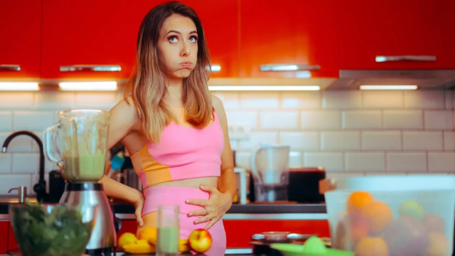 Φούσκωμα: Τροφές και ροφήματα που διώχνουν τη δυσφορία – Τι να αποφύγετε