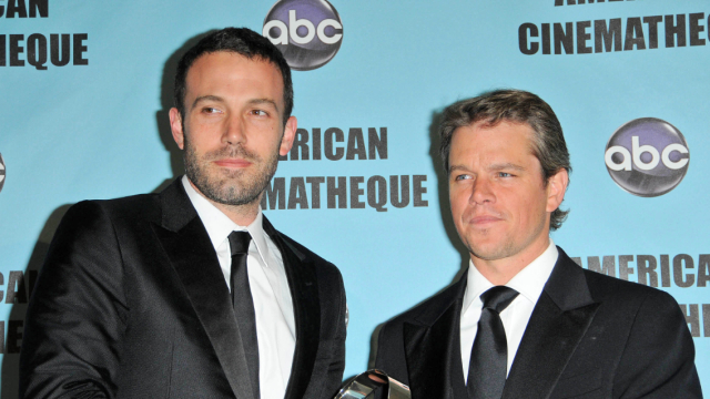 Μπεν Άφλεκ για τη στήριξη του Ματ Ντέιμον στα διαζύγιά του και στον εθισμό του με το αλκοόλ: Σημαίνει πολλά για εμένα
