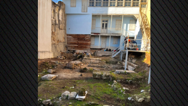 Αποκαλύφθηκαν αρχαιότητες στην αυλή της «Οικίας Κοκοβίκου» στην Πλάκα, δείτε φωτογραφίες
