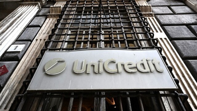 UniCredit: Διαψεύδει τα περί απόκτησης συμμετοχής στη Monte dei Paschi