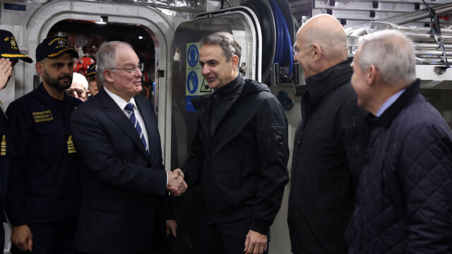 Στη φρεγάτα «Κίμων» Τασούλας, Μητσοτάκης, Δένδιας, δείτε φωτογραφίες 
