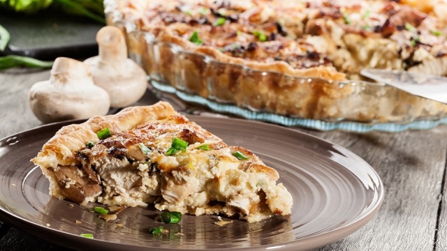 Πρωτεϊνική μανιταρόπιτα χωρίς φύλλο με 16γρ. πρωτεΐνης το κομμάτι