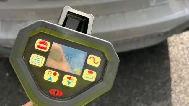 Συνελήφθη οδηγός που έτρεχε με 191 χιλιόμετρα την ώρα στην Περιφερειακή Υμηττού