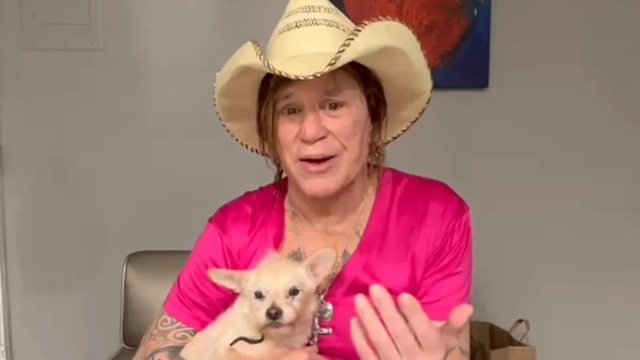 Μίκι Ρουρκ για την «ντροπιαστική» καμπάνια που οργανώθηκε χωρίς να το ξέρει: Πρέπει να επιστραφούν 90.000 δολάρια ακόμα

