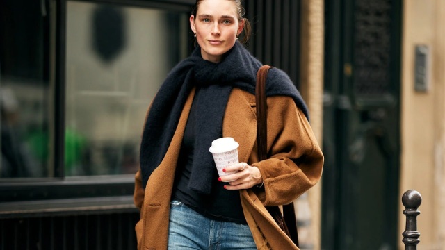 Τέσσερα styling tricks για να εμπλουτίσετε τις καθημερινές σας εμφανίσεις
