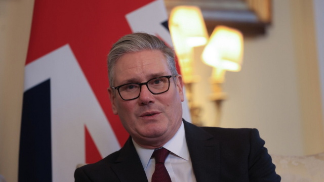 Μπαράζ τηλεφωνικών επαφών Στάρμερ με Τραμπ και Ευρωπαίους: «Λάθος η επιβολή δασμών σε συμμάχους»