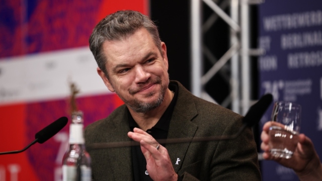 Ο Ματ Ντέιμον αποκάλυψε την εντολή του Netflix στους δημιουργούς επειδή ο κόσμος είναι κολλημένος στα κινητά