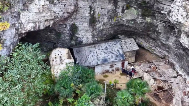 Zει για 50 χρόνια σε ερημητήριο 300 μέτρα από τον πολιτισμό: «Η μοναξιά δεν είναι πρόβλημα»