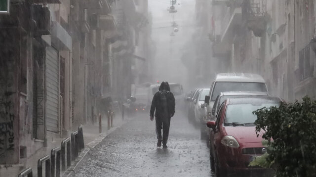  Έντονα φαινόμενα και κίνδυνος πλημμυρών από την Τετάρτη 21/1 - Στο κόκκινο η Αττική και άλλες 6 περιοχές, live χάρτης της κακοκαιρίας