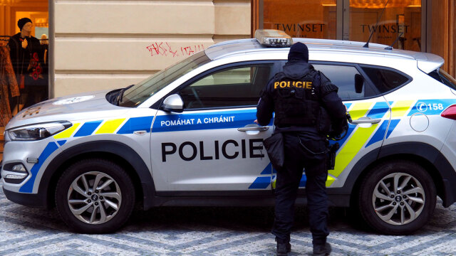 Δύο νεκροί και τουλάχιστον τέσσερις τραυματίες μετά από πυροβολισμούς σε δημαρχείο της Τσεχίας