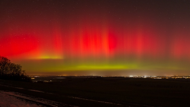 Ισχυρή ηλιακή καταιγίδα πλήττει τη Γη: Κίνδυνοι για δίκτυα και δορυφόρους, σπάνιο βόρειο σέλας σε απρόσμενες περιοχές 