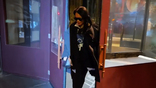 Η Ριάνα «έφαγε πόρτα» από τον σωματοφύλακά της: Τι κύριος που είσαι, του είπε, δείτε βίντεο