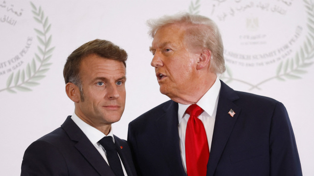 Ο Τραμπ δημοσίευσε ιδιωτικό μήνυμα του Μακρόν που του έγραφε «Δεν καταλαβαίνω τι κάνεις με τη Γροιλανδία» και απειλεί τη Γαλλία με δασμούς 200%
