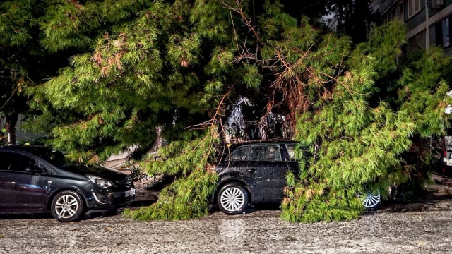 Πώς θα κινηθεί η κακοκαιρία τις επόμενες ώρες, πότε αναμένεται να εξασθενήσουν τα φαινόμενα στην Αττική: Δείτε την πρόγνωση