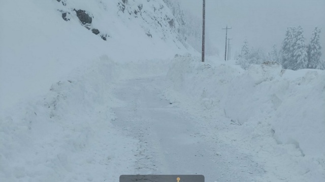 Πάνω από ένα μέτρο το χιόνι στα ορεινά της Καρδίτσας, υποχρεωτικές οι αντιολισθητικές αλυσίδες