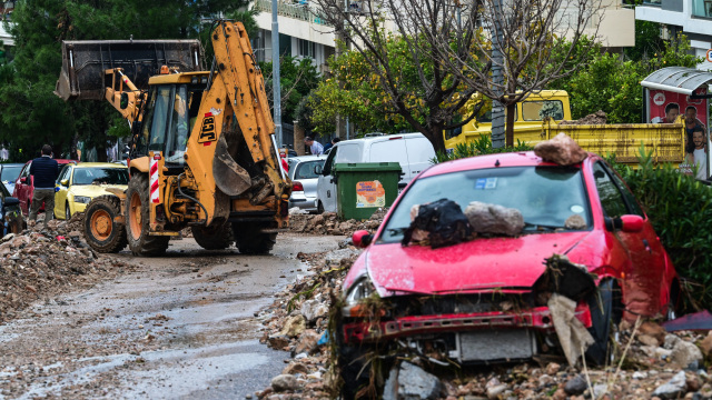 Ιστορικών διαστάσεων η κακοκαιρία στην Αττική, έπεσαν ασύλληπτα ποσά νερού για αστικό ιστό, λέει η Ζιακοπούλου